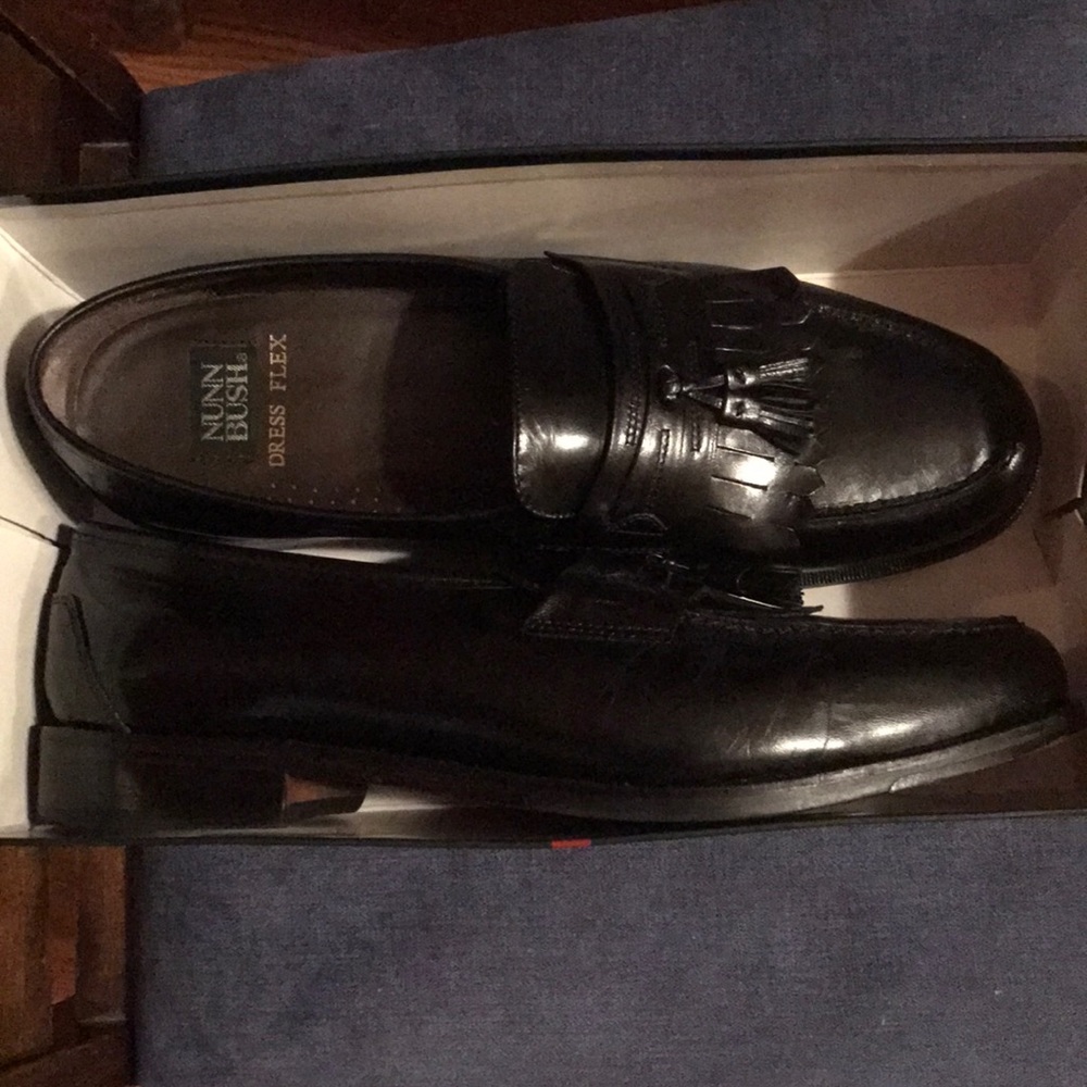Men's size 12 dress shoes